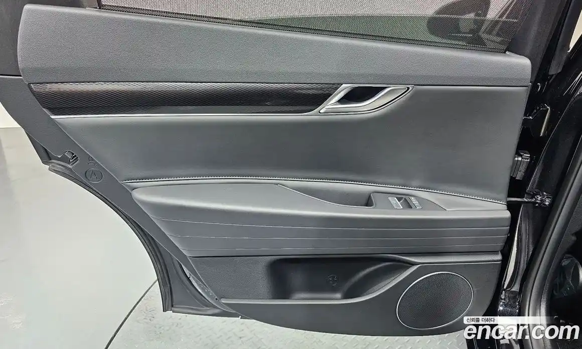 Genesis G80 2025 2.5 автомат (гидро), фото 15