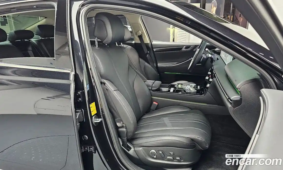 Genesis G80 2025 2.5 автомат (гидро), фото 16