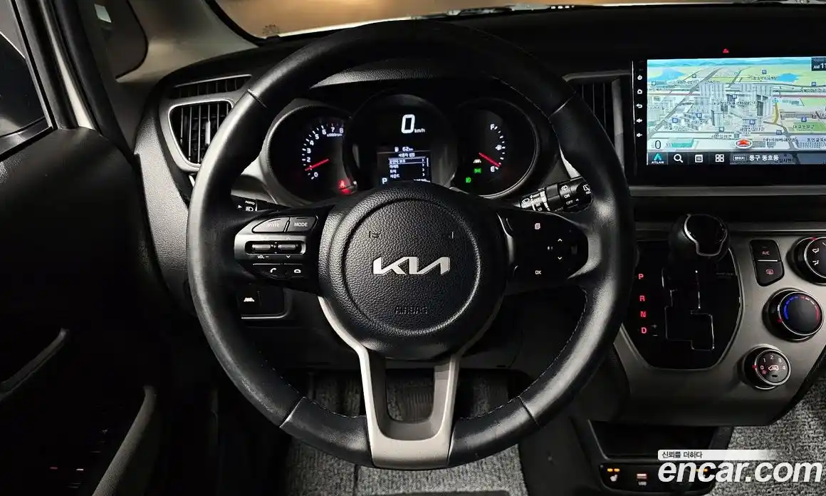Kia Ray 2022 1.0 автомат (гидро), фото 17