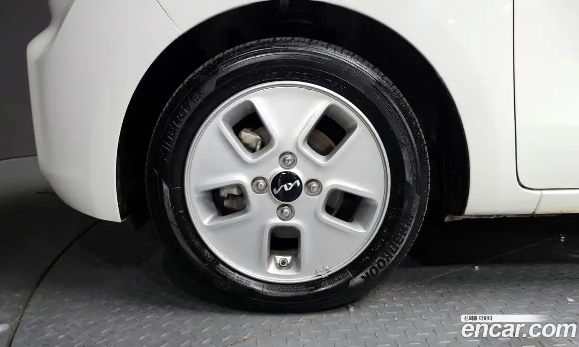 Kia Ray 2022 1.0 автомат (гидро), фото 4