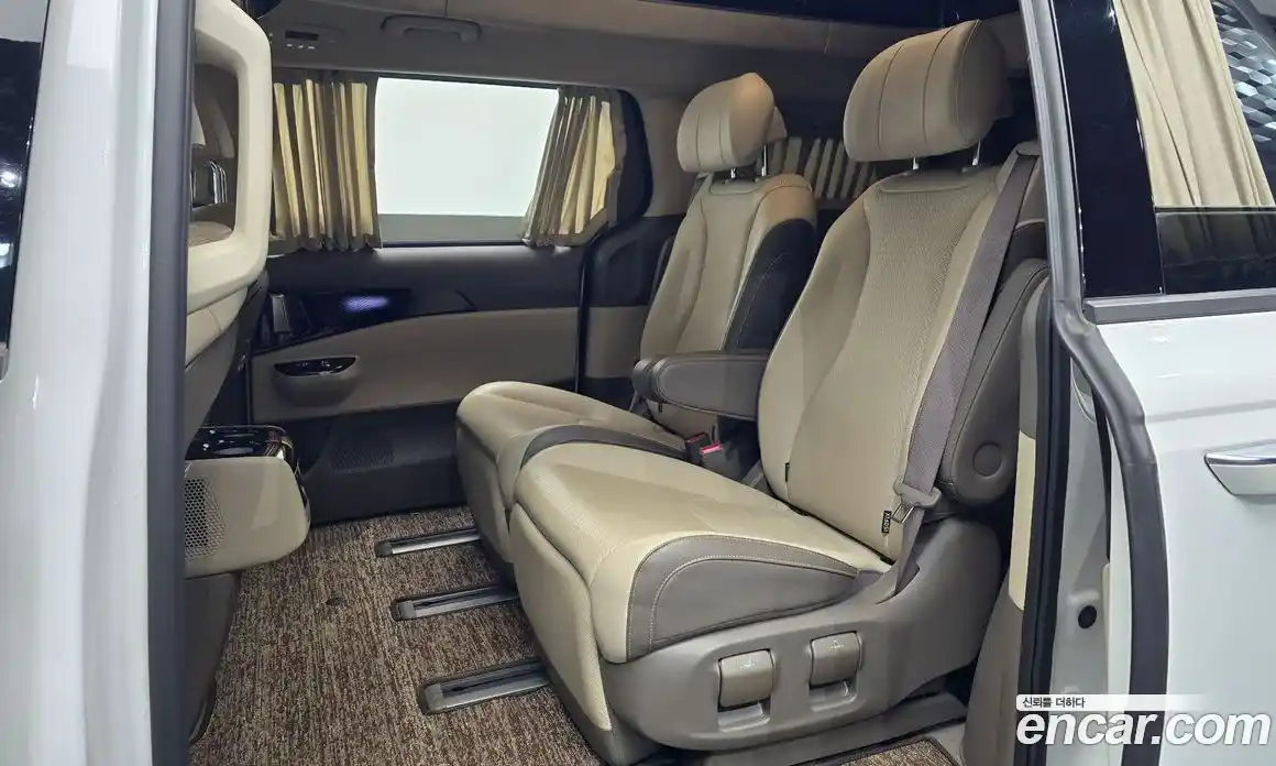Kia Carnival 2023 3.5 автомат (гидро), фото 12
