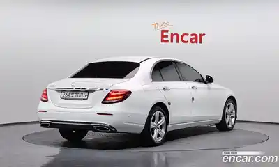 Mercedes-Benz E-Class 2018 1.9 автомат (гидро), миниатюра 2
