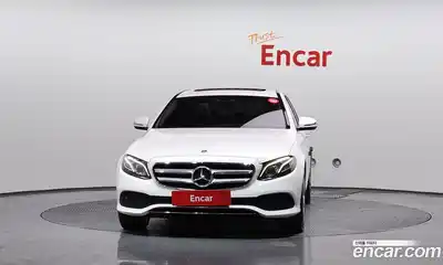 Mercedes-Benz E-Class 2018 1.9 автомат (гидро), миниатюра 3
