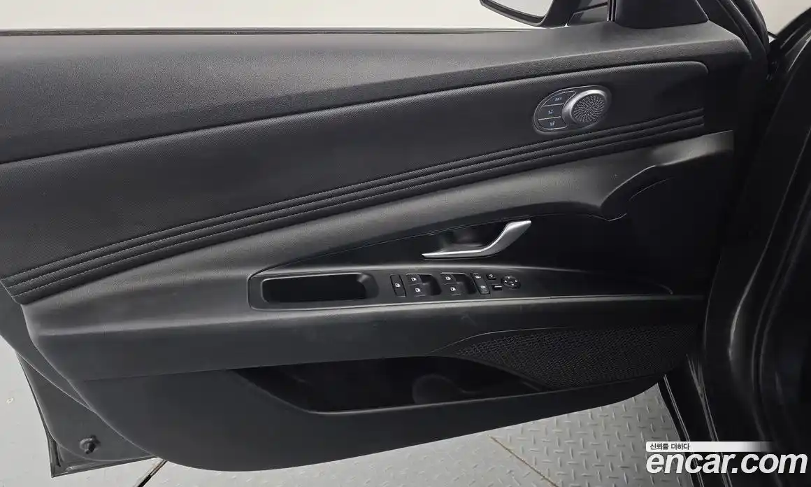 Hyundai Avante 2020 1.6 автомат (гидро), фото 14