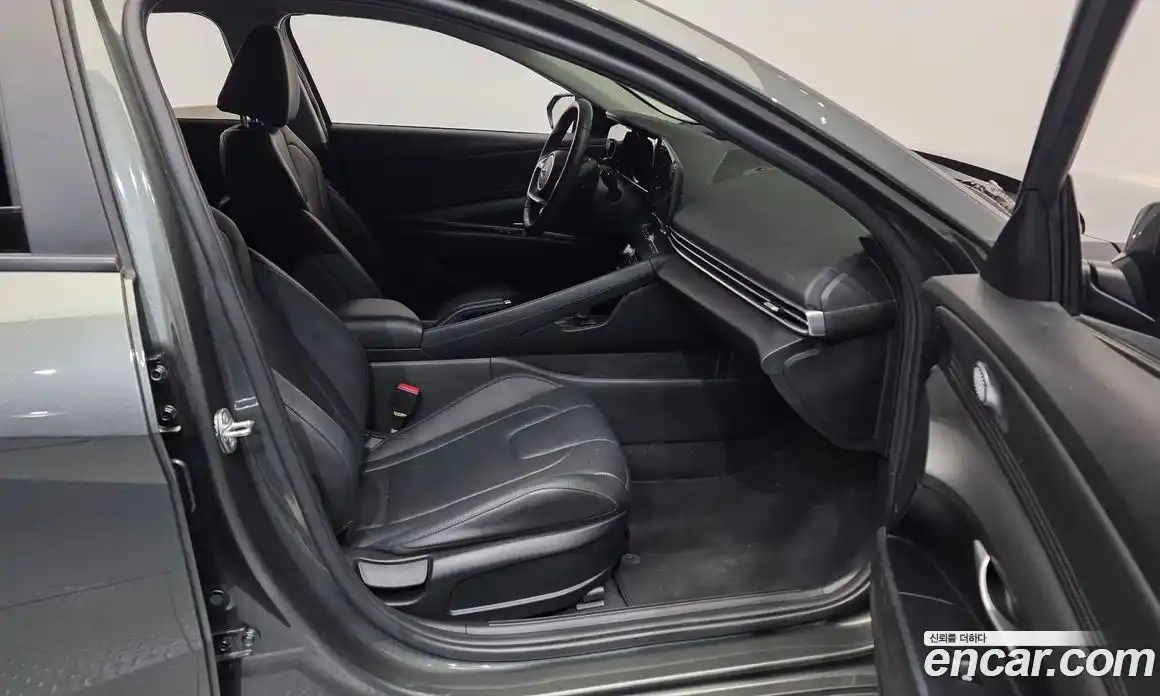Hyundai Avante 2020 1.6 автомат (гидро), фото 17