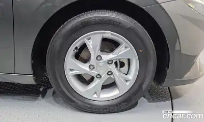 Hyundai Avante 2020 1.6 автомат (гидро), миниатюра 5