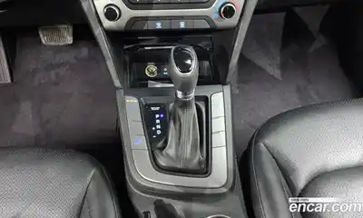 Hyundai Avante 2018 1.6 автомат (гидро), миниатюра 12