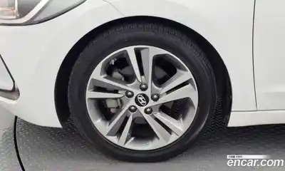 Hyundai Avante 2018 1.6 автомат (гидро), миниатюра 5