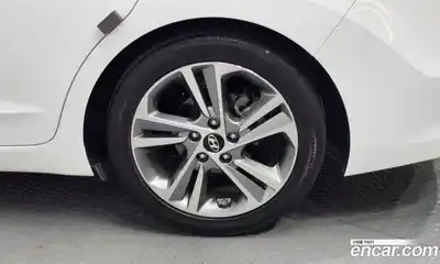 Hyundai Avante 2018 1.6 автомат (гидро), миниатюра 7