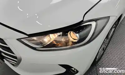 Hyundai Avante 2018 1.6 автомат (гидро), миниатюра 8