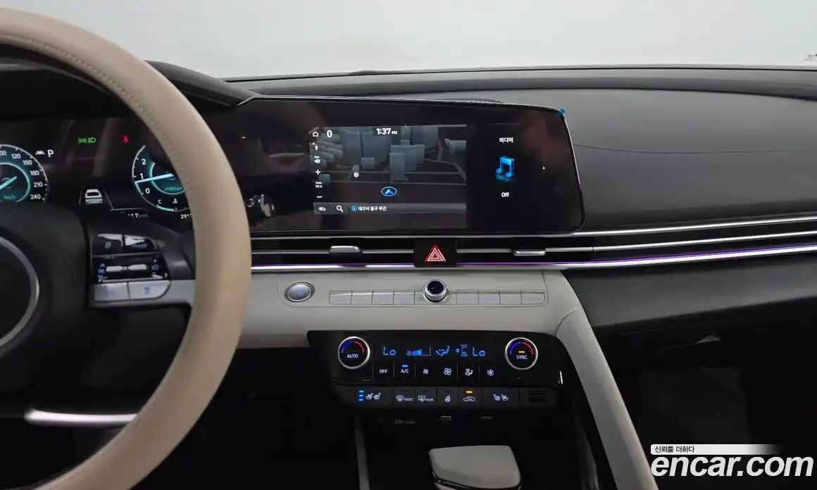 Hyundai Avante 2021 1.6 автомат (гидро), фото 18