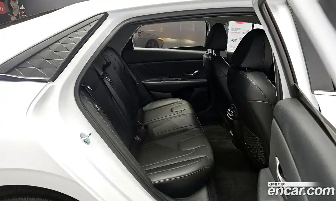 Hyundai Avante 2024 1.6 автомат (гидро), фото 16