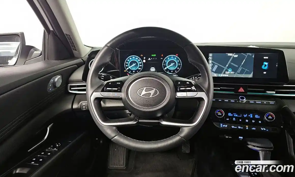 Hyundai Avante 2024 1.6 автомат (гидро), фото 18