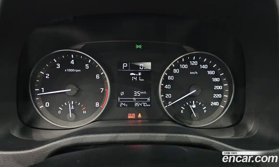 Hyundai Avante 2018 1.6 автомат (гидро), фото 11