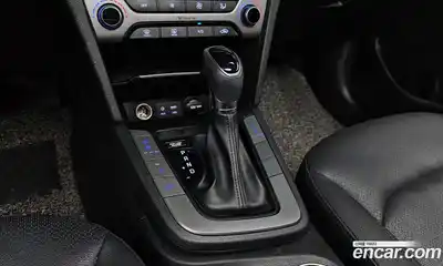 Hyundai Avante 2018 1.6 автомат (гидро), миниатюра 12