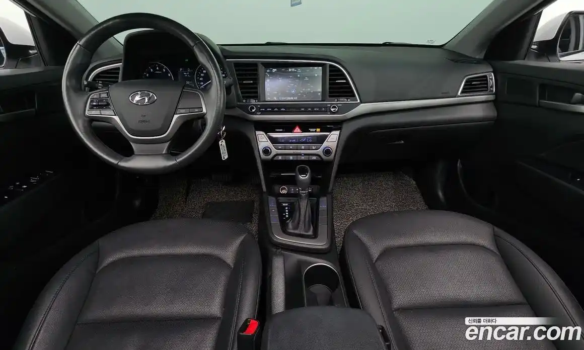 Hyundai Avante 2018 1.6 автомат (гидро), фото 10