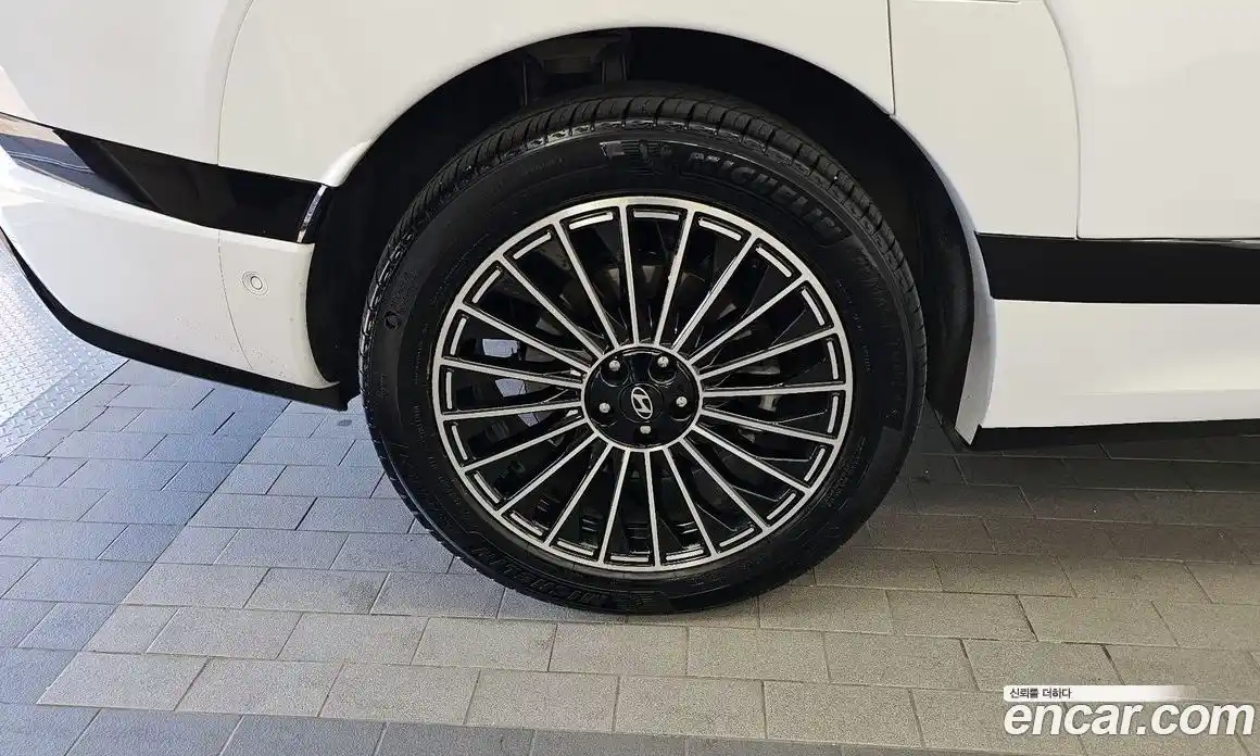 Hyundai Ioniq 9 2025 0.2 автомат (гидро), фото 5