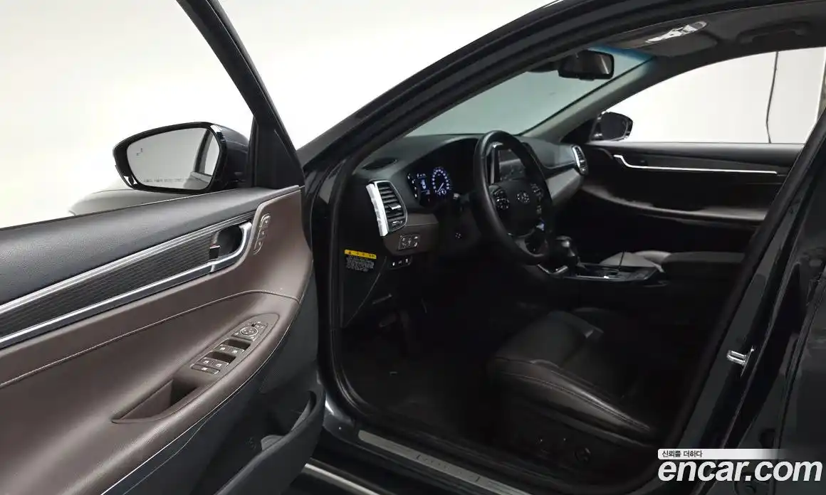 Hyundai Grandeur 2019 2.4 автомат (гидро), фото 12