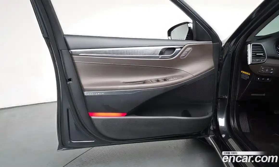Hyundai Grandeur 2019 2.4 автомат (гидро), фото 13