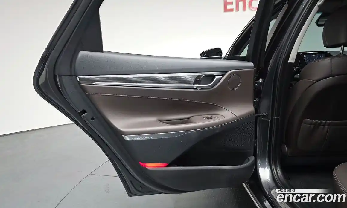 Hyundai Grandeur 2019 2.4 автомат (гидро), фото 14