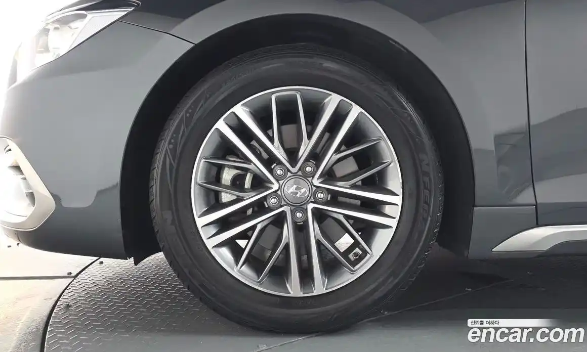 Hyundai Grandeur 2019 2.4 автомат (гидро), фото 4
