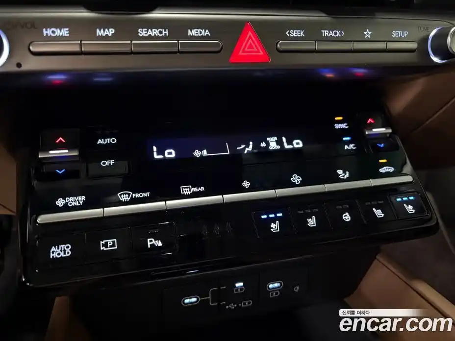 Hyundai Grandeur 2023 1.6 автомат (гидро), фото 14