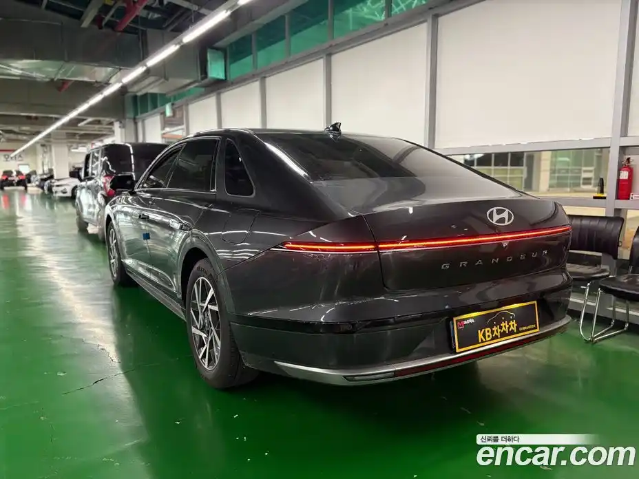 Hyundai Grandeur 2023 1.6 автомат (гидро), фото 4