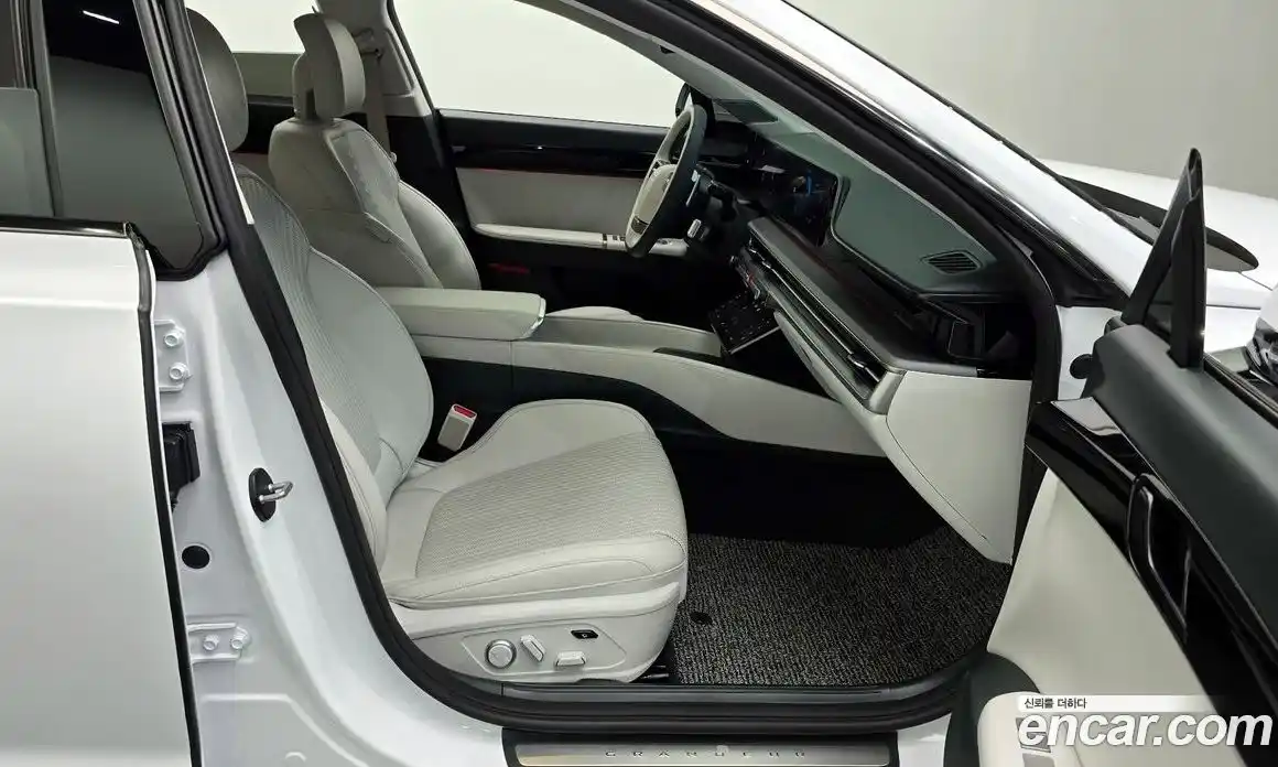 Hyundai Grandeur 2023 2.5 автомат (гидро), фото 11