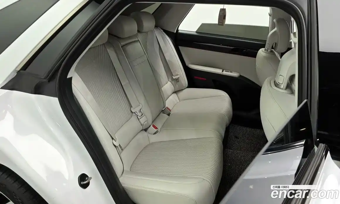 Hyundai Grandeur 2023 2.5 автомат (гидро), фото 12