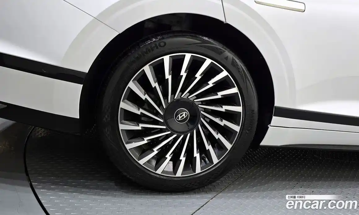 Hyundai Grandeur 2023 2.5 автомат (гидро), фото 5