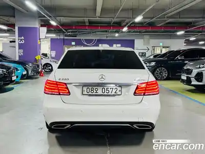 Mercedes-Benz E-Class 2016 2.1 автомат (гидро), миниатюра 2
