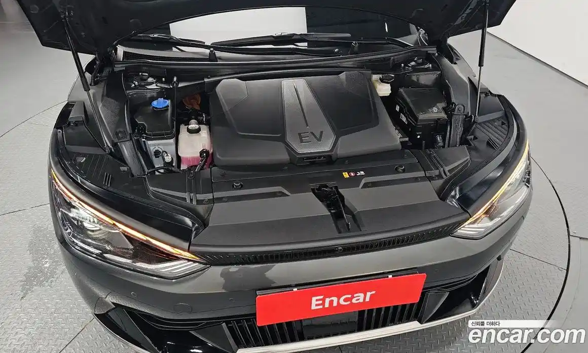 Kia EV6 2024 0.1 автомат (гидро), фото 6