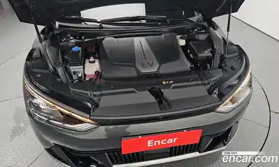 Kia EV6 2024 0.1 автомат (гидро), миниатюра 6