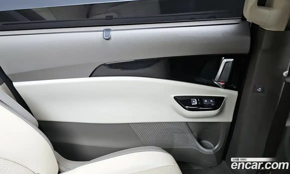 Kia Carnival 2022 2.2 автомат (гидро), фото 15