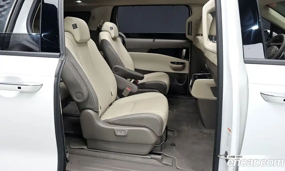 Kia Carnival 2022 2.2 автомат (гидро), фото 17