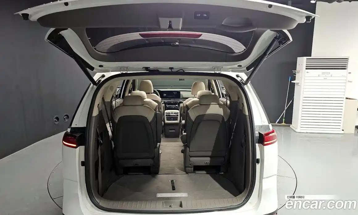Kia Carnival 2022 2.2 автомат (гидро), фото 26