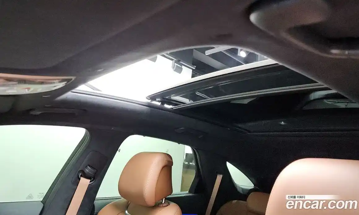 Genesis GV70 2025 2.5 автомат (гидро), фото 24