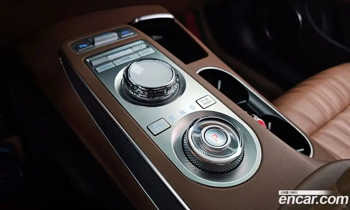 Genesis GV70 2022 2.5 автомат (гидро), фото 9