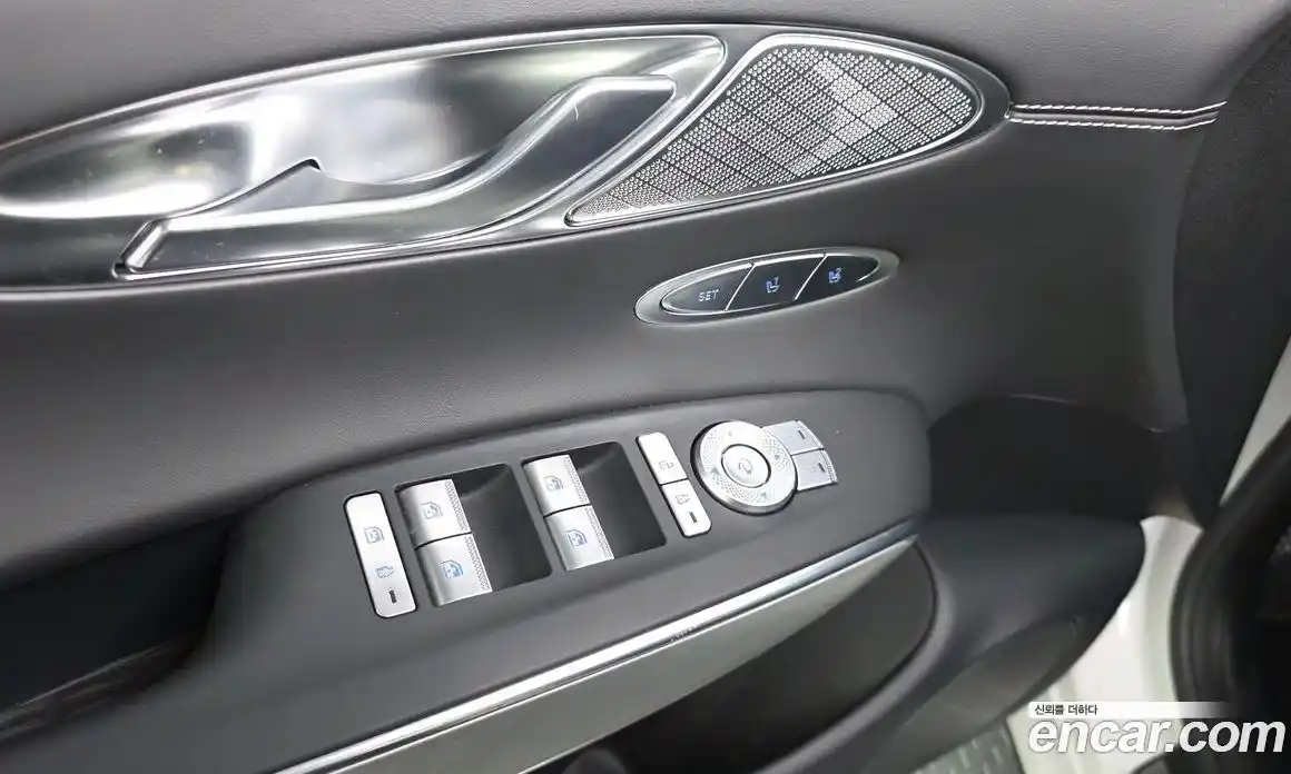 Genesis GV70 2022 0.1 автомат (гидро), фото 31