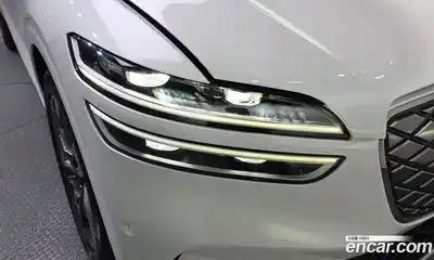 Genesis GV70 2022 0.1 автомат (гидро), миниатюра 8
