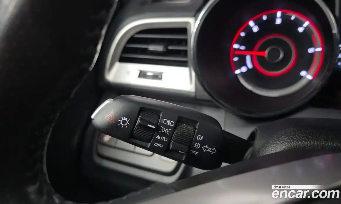 SsangYong TIBOLI 2015 1.6 автомат (гидро), фото 14
