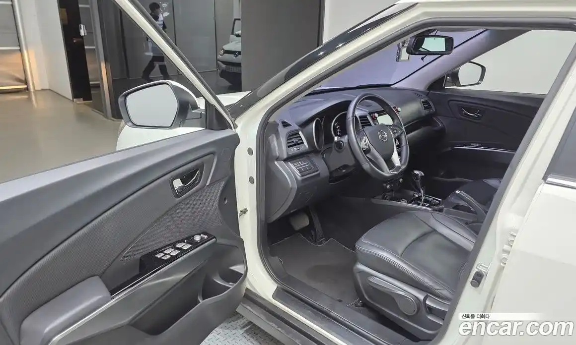 SsangYong TIBOLI 2018 1.6 автомат (гидро), фото 13