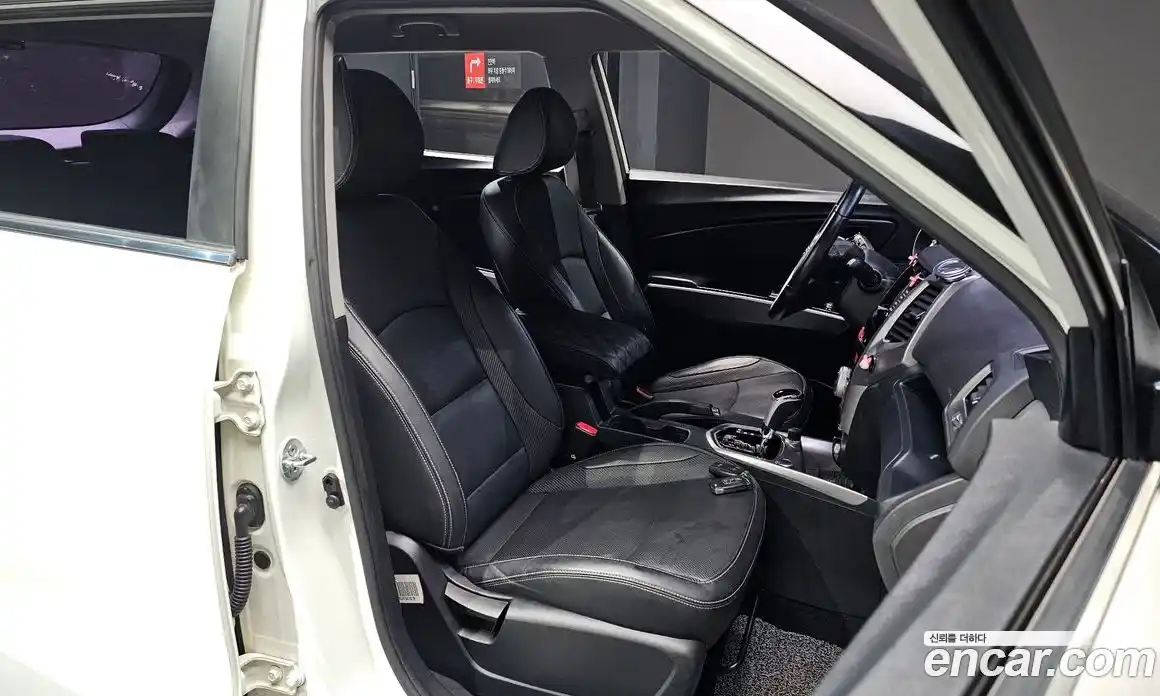 SsangYong TIBOLI 2015 1.6 автомат (гидро), фото 11