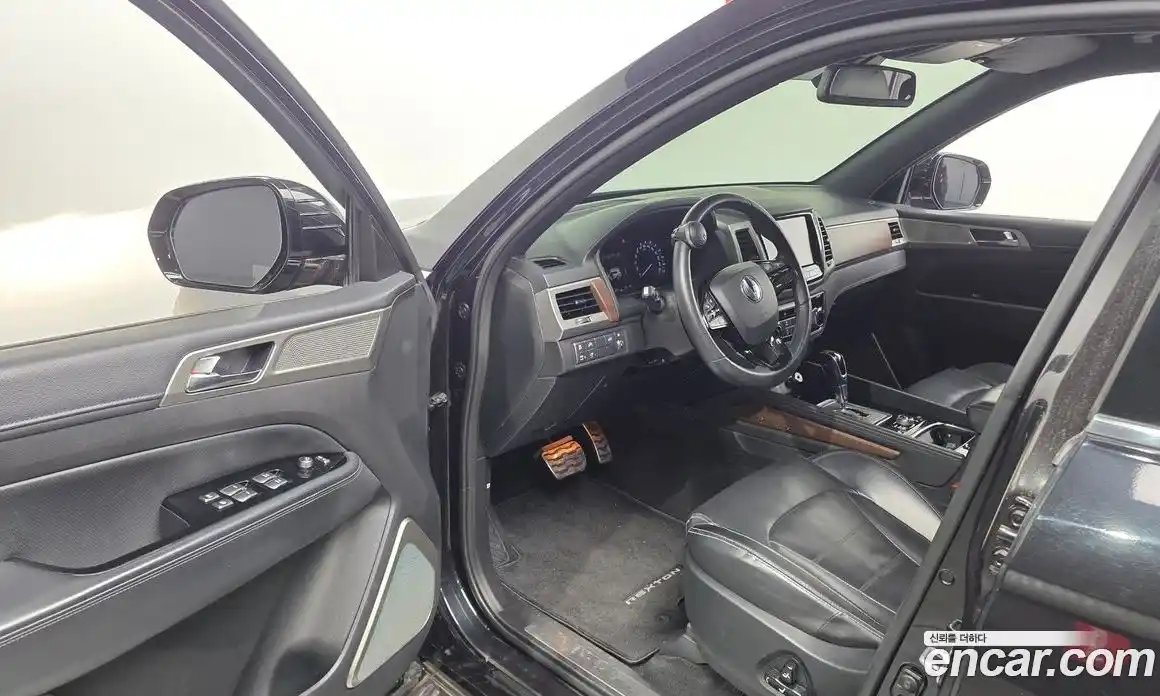 SsangYong Rexton 2017 2.2 автомат (гидро), фото 13