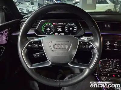 Audi e-tron 2020 автомат (гидро), миниатюра 12