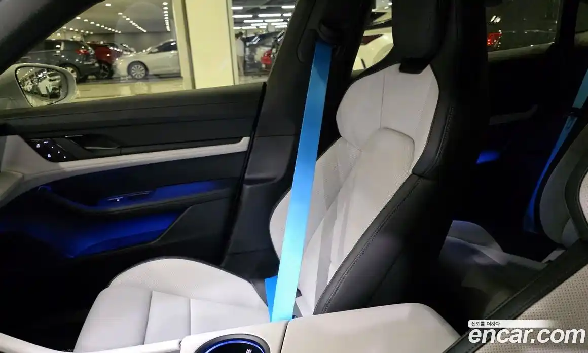 Porsche Taycan 2026 0.1 автомат (гидро), фото 20