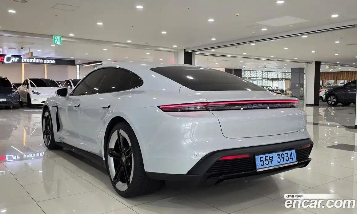 Porsche Taycan 2026 0.1 автомат (гидро), фото 8