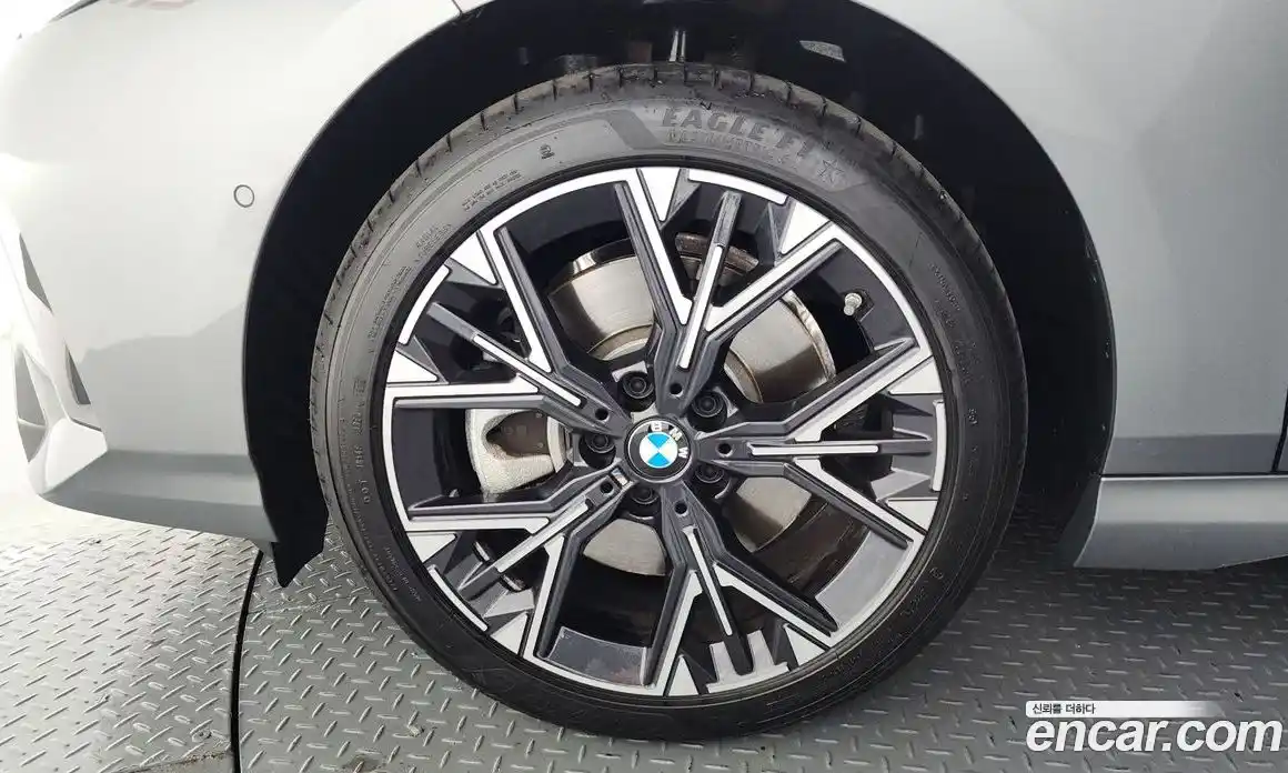 BMW 2 серия 2025 2.0 автомат (гидро), фото 5
