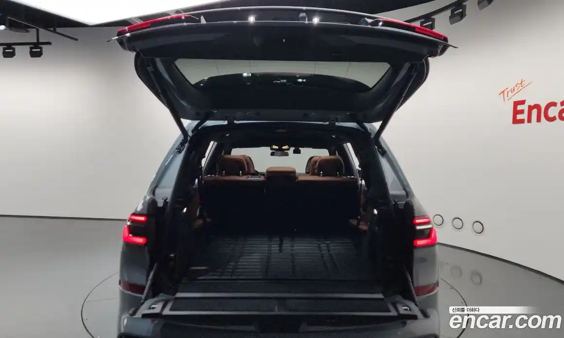 BMW X7 2024 3.0 автомат (гидро), фото 25