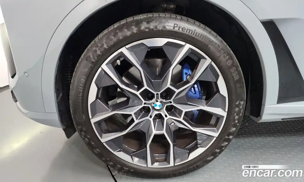 BMW X7 2024 3.0 автомат (гидро), фото 5